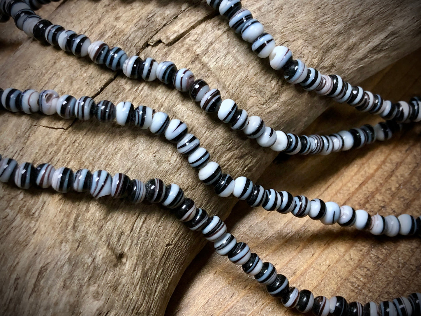 Hand Spun Glass Strand - Black and White Rounds - 15"